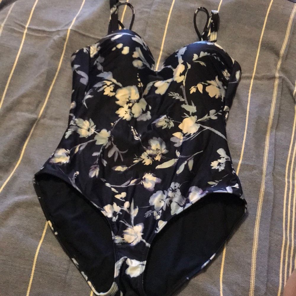 NWOT Athleta swimsuit